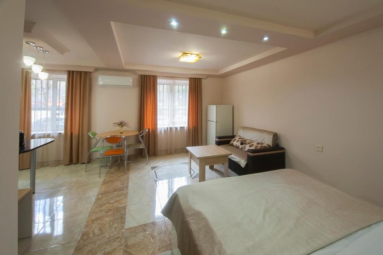 Studio On Papazyan 12 Yerevan Ngoại thất bức ảnh