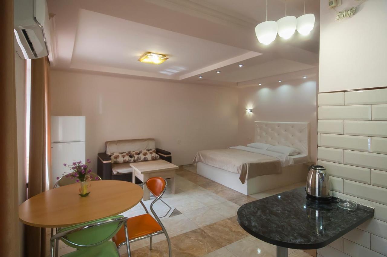 Studio On Papazyan 12 Yerevan Ngoại thất bức ảnh